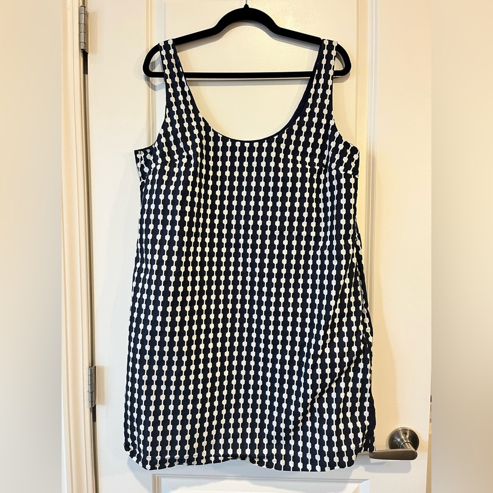 ❗️SOLDBoden Navy and White scoop neck shift Dress - Picture 5 of 5